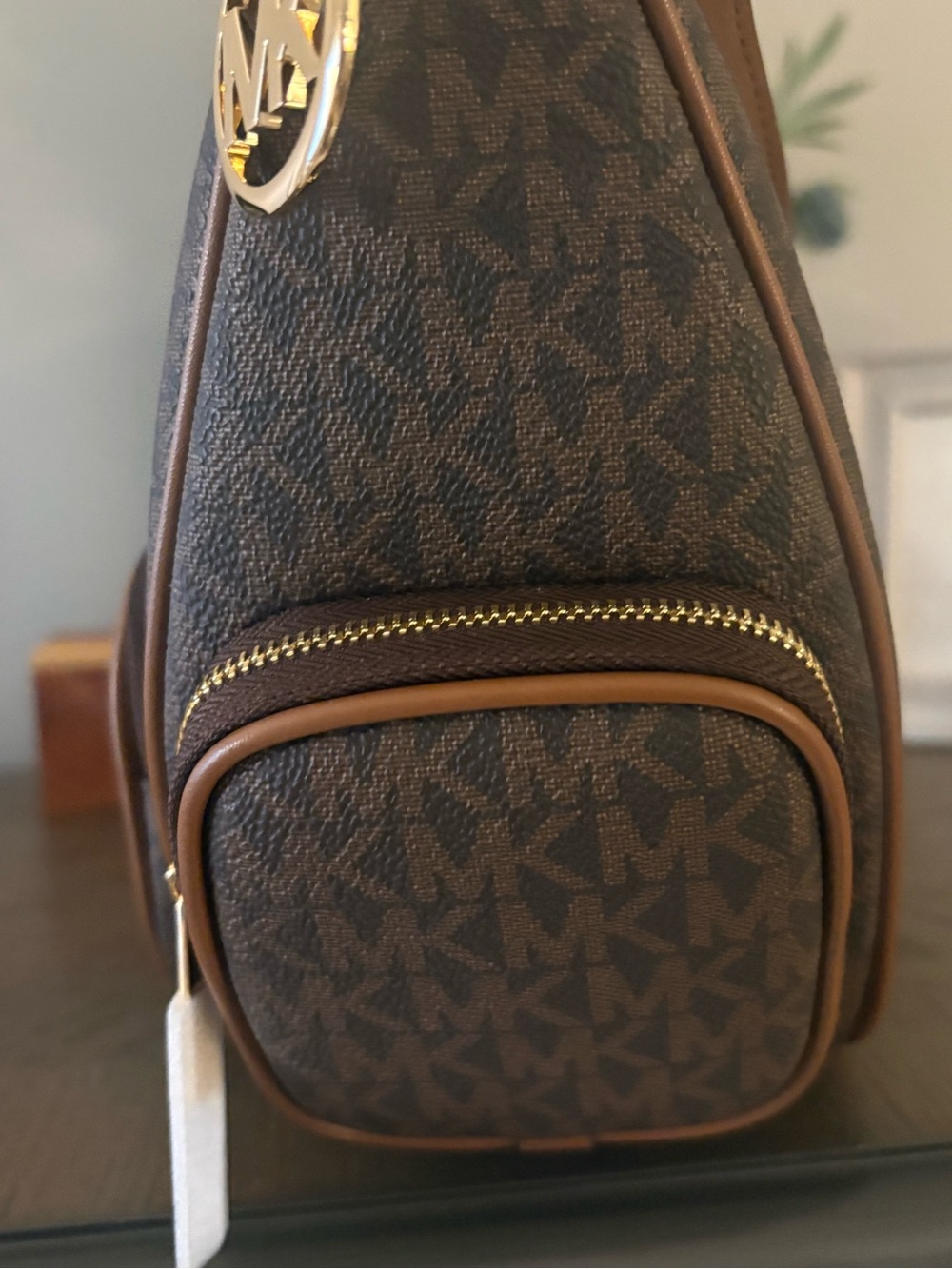 Micheal Kors hobo bag - Picture 2 of 2